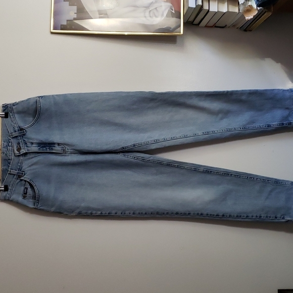 VINTAGE LEE HIGH RISE JEAN'S - Picture 3 of 10